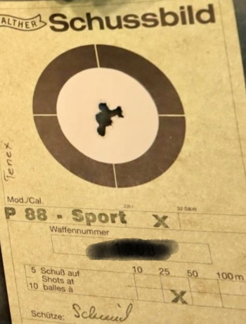 Se ofrece una magnífica pistola Walther P88 Champion 9mm de 6” y kit Walther Sport del 22Lr 6”. Estado 11