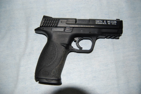 Estuche original, varios cargadores.
Perfectas condiciones 
Precio: 450,00 € + Envio.
Contacto mejor watsapp 01