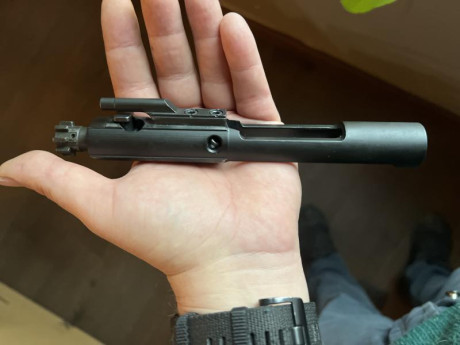 Cambio este magnífico ar15 americano DPMS Panther arms en .300 blk , prácticamente nuevo , menos de 100 00