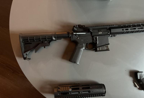 Cambio este magnífico ar15 americano DPMS Panther arms en .300 blk , prácticamente nuevo , menos de 100 11