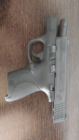  Buenas tardes

Mi hermano pone en venta su arma de uso personal, se trata de una S&W modelo M&P9 11