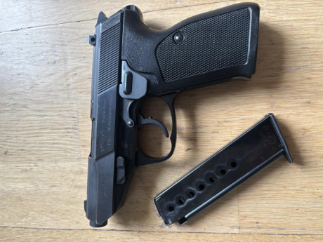 Se vende está formidable pistola con muy poco uso y dos cargadores, está en Barcelona para ver y probar.Precio:450€ 10
