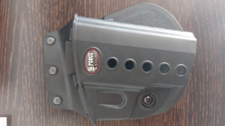  Buenas tardes

Mi hermano pone en venta su arma de uso personal, se trata de una S&W modelo M&P9 30