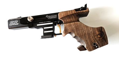 Un compañero deja la competición y pone en venta esta pistola:

"Por dejar el mundo de la competición 02