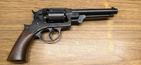 Pongo a la venta dos revolveres de un amigo de la marca Pietta  tipo Starr 1858 army de doble acción. 12