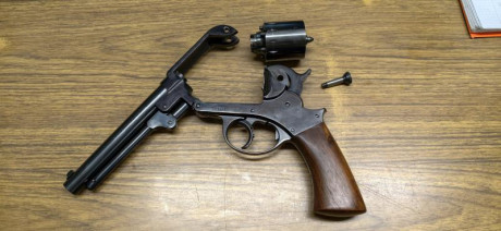 Pongo a la venta dos revolveres de un amigo de la marca Pietta  tipo Starr 1858 army de doble acción. 20