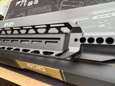 Se ofrece rail Arca-swiss para Skout modelo EVO.
A estrenar.
200€ puesto en destino. 02