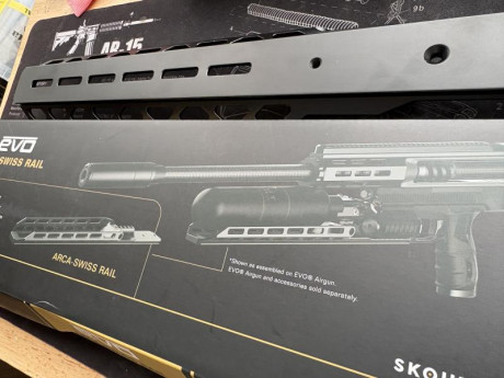 Se ofrece rail Arca-swiss para Skout modelo EVO.
A estrenar.
200€ puesto en destino. 01