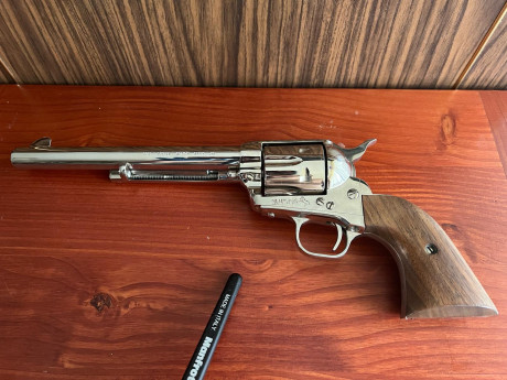 *SE VENDE ESTA JOYA:* 

 *Revolver COLT modelo SINGLE ACTION ARMY, calibre 45 Long Colt.* de 7 1/2 pulgadas 01