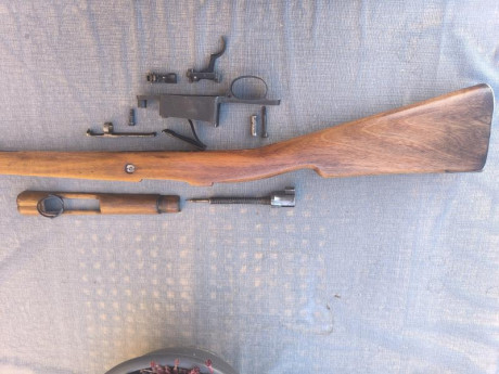 Se vende lote de piezas de mauser oviedo en buen estado. 200€ + portes. Se encuentran en Madrid 02