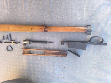 Se vende lote de piezas de mauser oviedo en buen estado. 200€ + portes. Se encuentran en Madrid 01