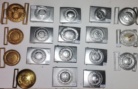 En venta  hebillas alemanas segunda guerra mundial (originales y reproducciónes) precios unitarios en 02