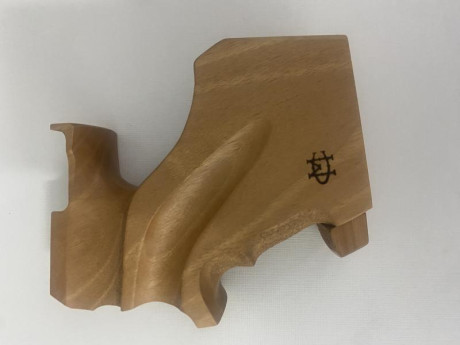 Hola compañeros:
Vendo empuñadura Morini diestra talla M para pistola Pardini SP22/HP32 completamente 00