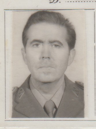  EN RECUERDO Y HOMENAJE A LOS QUE YA NO ESTÁN. 

Si pones en  GOOGLE    PASAPORTES EN LA MEMORIA   da 10