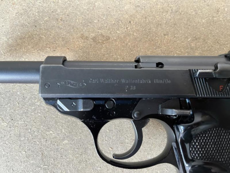 Se vende Walther P38 en perfecto estado de conservación y funcionamiento. Sin golpes, rayones o falta 00