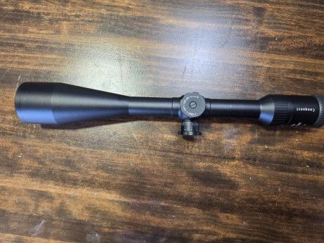 Hola,

Pongo en venta un visor zeiss conquest 6.5-20x50 MC con reticula mildot, esta en perfecto estado, 22