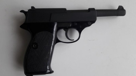 Vendo las siguientes dos armas:
 
1.- Walther P1, calibre 9x19 Parabellum, con cargador de respeto.
  02