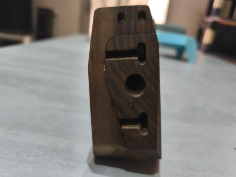 Vendo cacha para Feinwerkbau P8X TALLA L.
tenía puesta un poco de pasta pero se la quité y se a quedado 10