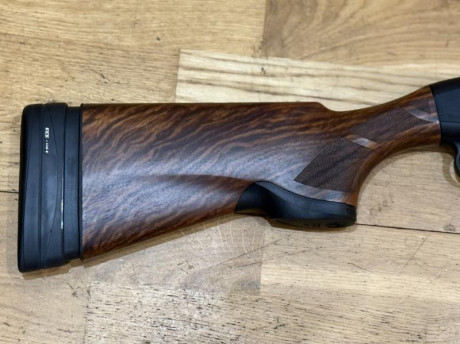 Hola, vendo esta preciosa escopeta válida tanto para caza como para tiro deportivo de 76 cm de cañón. 20