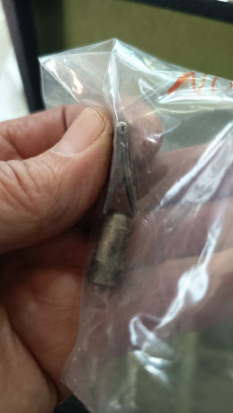 Modelo SANTACRUZ. Calibre 375 HH. Año de fabricación 1988 (H2). Expulsor
•	Cañones de 61 cm.
•	Filetes 60