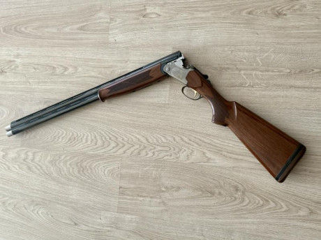 Buenos días, sigo aligerando armero. Vendo esta escopeta en perfecto estado, ajustes perfectos, cañones 11