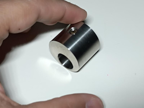 En venta sintonizador de armónicos válido para cañones de 15 mm de diámetro. Tiene un peso de 100 gramos. 01