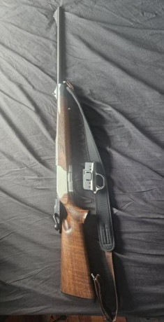 Un amigo saca a la venta su r8 
El rifle esta en cantabria y esta en perfecto estado, con uso normal y 02