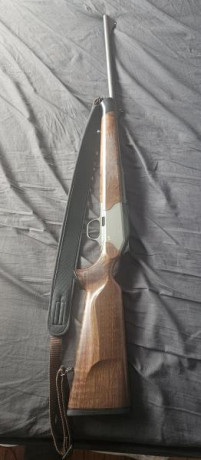 Un amigo saca a la venta su r8 
El rifle esta en cantabria y esta en perfecto estado, con uso normal y 00