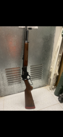 Se ofrece en perfecto estado de estética y funcionamiento, rifle de palanca calibre 444marlin modelo SS 02