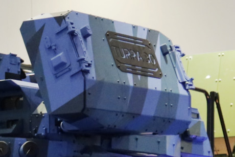 un nuevo VCI/IFV, con chasis de LEOPARD 1 (reforzado), con posibilidad de ser antiaéreo.
No se... tiene 01