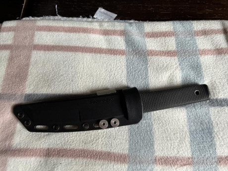 Buenas, pongo a la venta unas cuantas piezas:

-HULTAFORS hacha de trekking Ågelsjön Mini 0.5 Premium
Estado: 30
