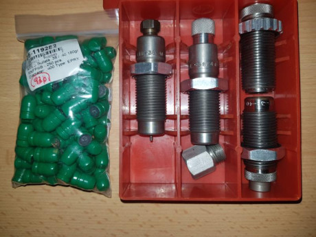 Juego de 4 dies Lee .38-40 y 97 puntas ares para el mismo. Sin su caja ni shell holder. Para envio van 01