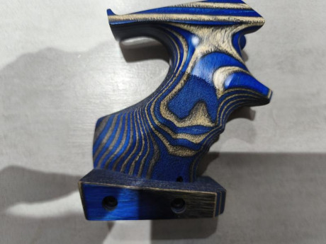 Buenos días ,vendo cacha para walther GSP 500 talla M
sin ningún tipo de modificación ,en perfectas condiciones 10