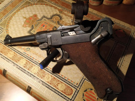 Vendo mi luger P-08 ERFURT "Doppeldatum" 1914-1920. Pavón original.
Todos los números coincidentes, 12