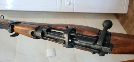 Pues eso, vendo esta magnífica reproducción de fusil un SMLE Lee Enfield Nº1 Mk III* de la marca española 01