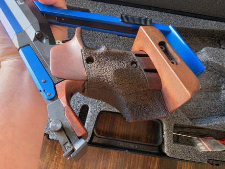 Pongo en venta pistola Feinwerkbau 103 SSP, esta en perfecto estado y funciona a la perfección, la vendo 11