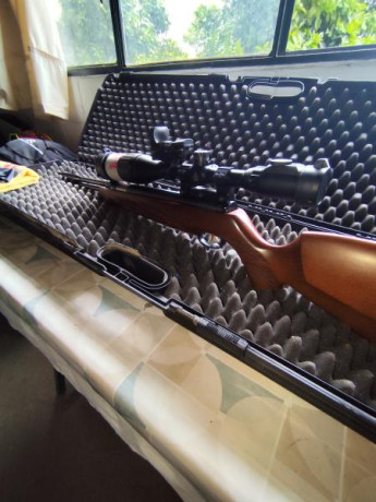 Vendo con muy poco uso. Perfecto de pavonado y sin arañazos. 
Mira 6-24x50 y monturas leapers. Mira de 00