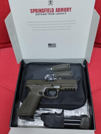 Vendo pistola Echelon de 9mm. Comprada nueva. Ha disparado 50 cartuchos, trae dos cargadores, uno de 17 02