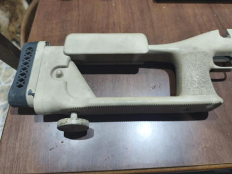 Se vende culata sintética Choate "Ultimate Sniper", diseñada por el Mayor John Plaster. Esta 00