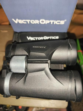Se vende binocular vector optics en su caja sin estrenar 
99€ 00