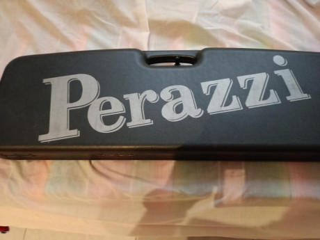 HOLA COMPAÑEROS PONGO A LA VENTA UNA MAGNIFICA ESCOPETA PARA EL TIRO AL PLATO 
UNA PERAZZI MX8 A ESTADO 02