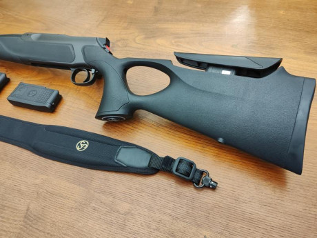 Rifle  SAUER 505  Syncro XT calibre  270 WIN .
Rifle NUEVO.
GRAN OPORTUNIDAD!

- Cañon con rosca M15x1.
- 02