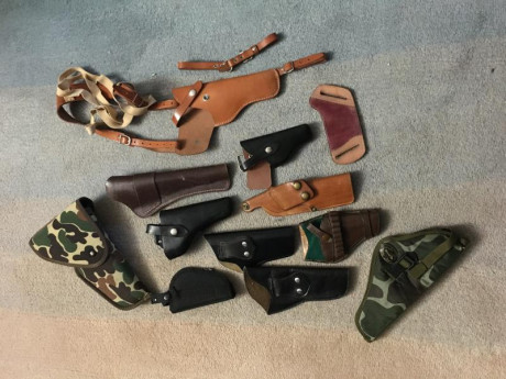 LOTE DE FUNDAS ..
Se vende lote de fundas 130 euros. 02