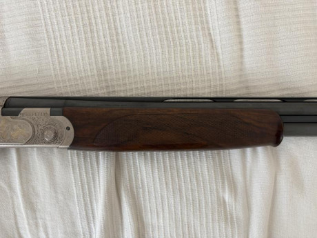 Hola

Vendo preciosa escopeta BERETTA modelo 687, acabado silver pigeon V. Es calibre 20. Carrillera ajustable. 10