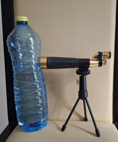Telescopio perfecto para 25 metros, se ve la diana perfecta 
Y es Míni, 18cm, no pesa nada.
Cabe en el 01