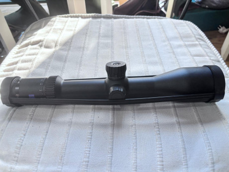 Zeiss V6 de 2-12x50 retícula 60 iluminada y torreta ASV,nuevo sin  estrenar.
Ciudad real 1800 euros ,más 02