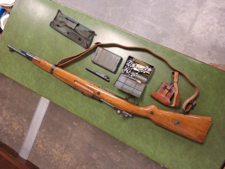 *SE VENDE:* 

 *Fusil BRNO zbrojovka Cal. 8 x57* 

Con lo que se ve en la foto, kits originales de limpieza 00