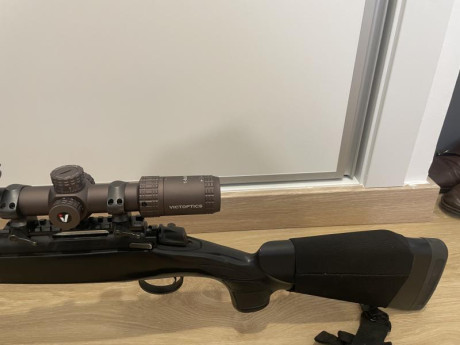 Vendo bergara b14 spotter del calibre 308, con cañón de 57 y cargador de pletina.

Rifle solo y bases 00
