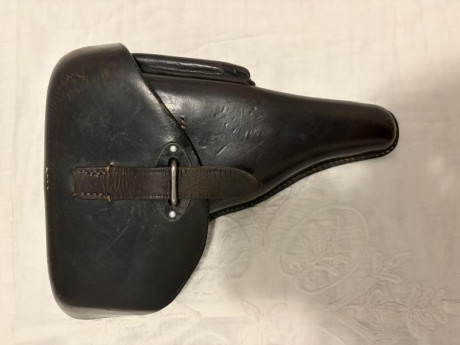 Se vende esta funda de 1940 para CZ38 (denominación alemana P39t, incluyo descripción y foto) que es muy 02