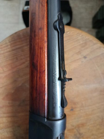 CARABINA TIGRE, calibre 44-40, maderas trabajadas al aceite. Se encuentra en Valencia. Precio 400€, envío 00